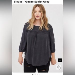 🎯3/$10 Torrid Gauze Eyelet Lace Grey Gray Blouse Top Shirt 1X